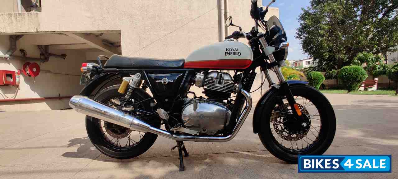 Baker Express Royal Enfield Interceptor 650 Twin