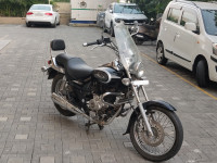 Black Bajaj Avenger Cruise 220