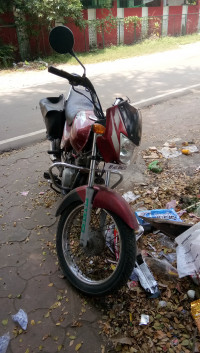 Red Bajaj CT 100