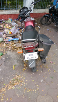 Red Bajaj CT 100