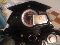 White Benelli TNT 25