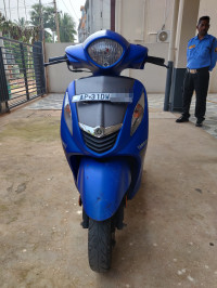 Blue Yamaha Fascino