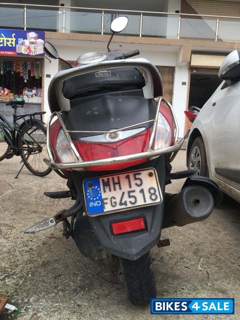 M Red Yamaha Fascino