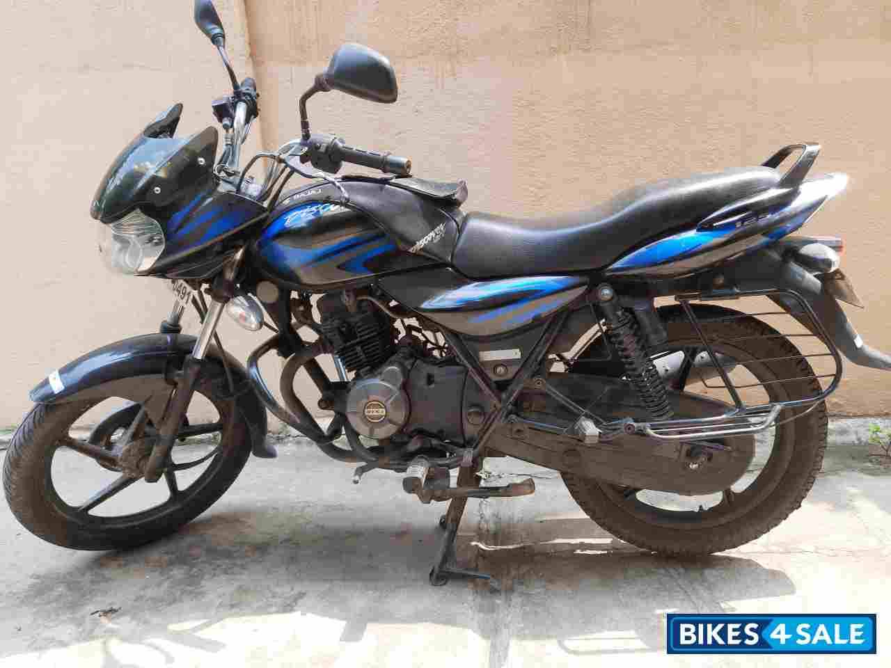 Blue Black Bajaj Discover DTSi 125