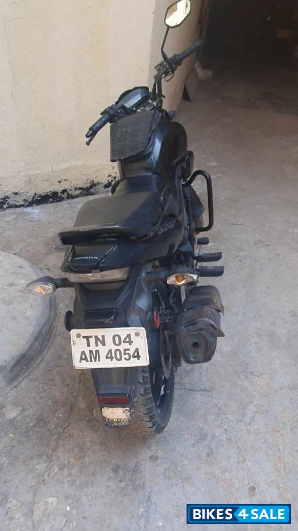 Black Honda CB Trigger Black Honda CB Trigger