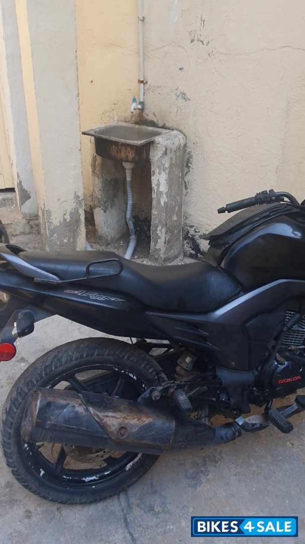 Black Honda CB Trigger Black Honda CB Trigger