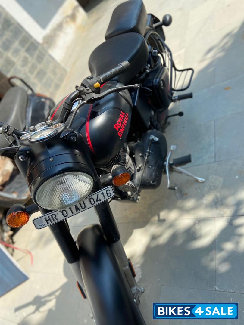 Royal Enfield Classic Stealth Black