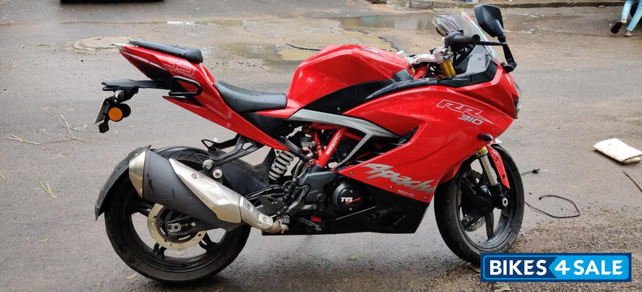 Red TVS Apache RR 310