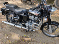 Black Royal Enfield Bullet Standard 500