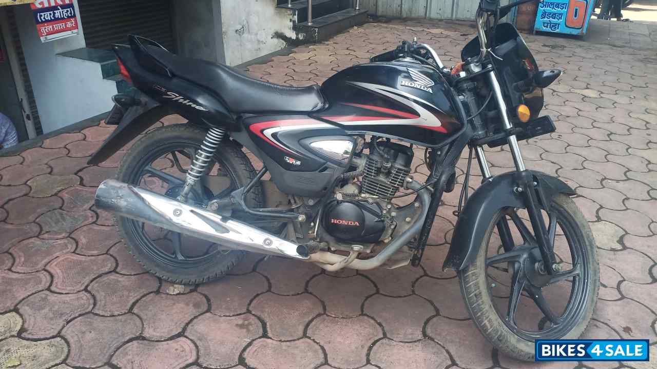 Black Honda CB Shine