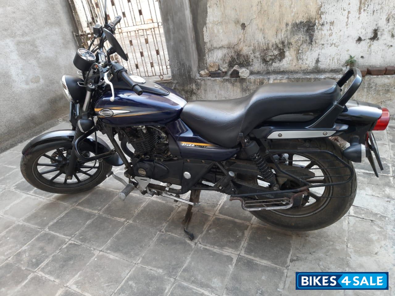 Dark Blue Bajaj Avenger Street 150