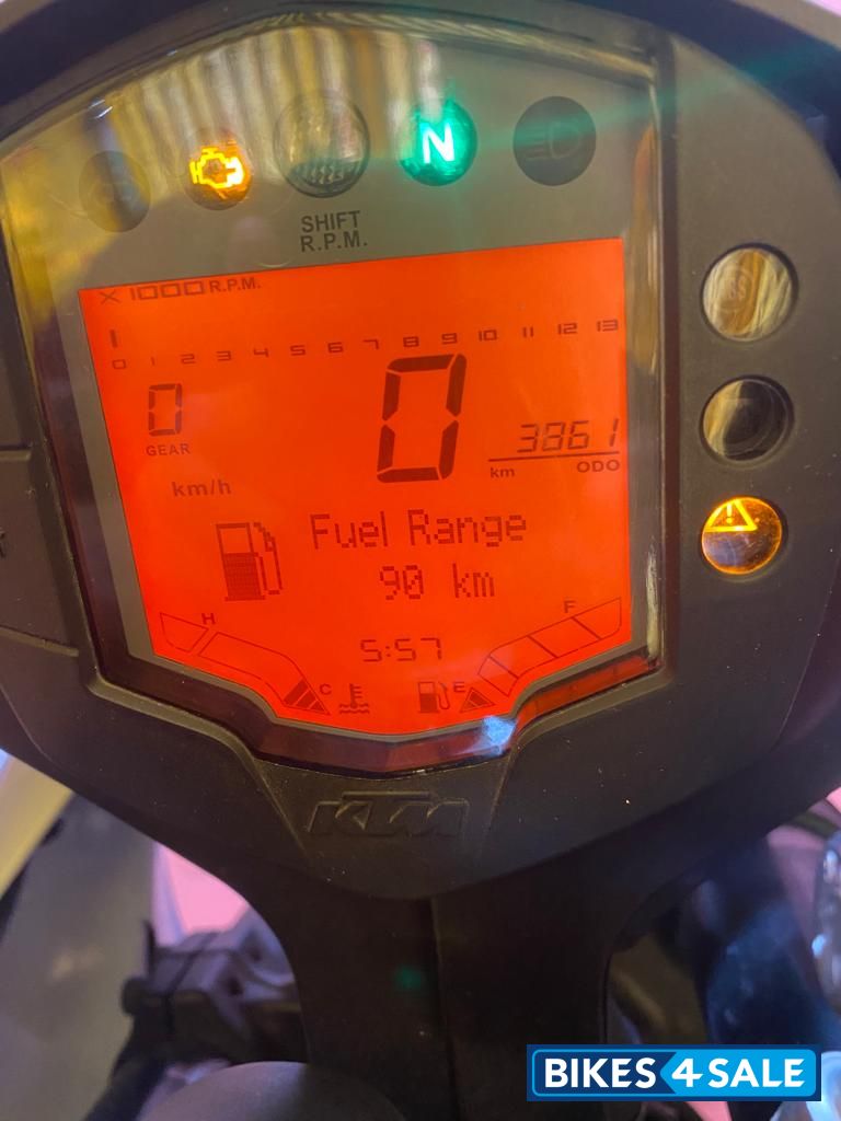 White&orange KTM RC 125 2020