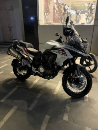 White Benelli TRK 502X