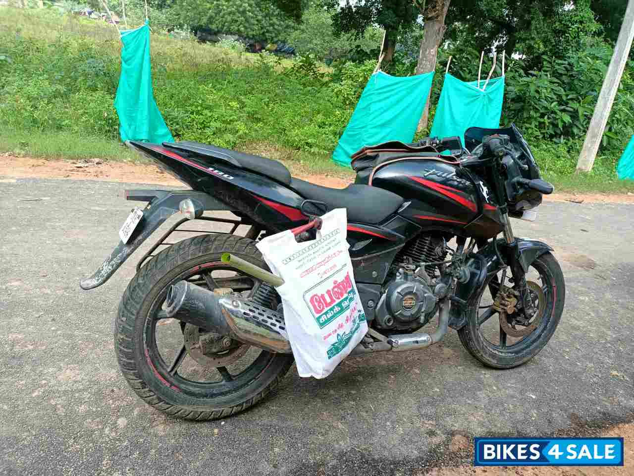 Black Red Bajaj Pulsar 180 DTSi