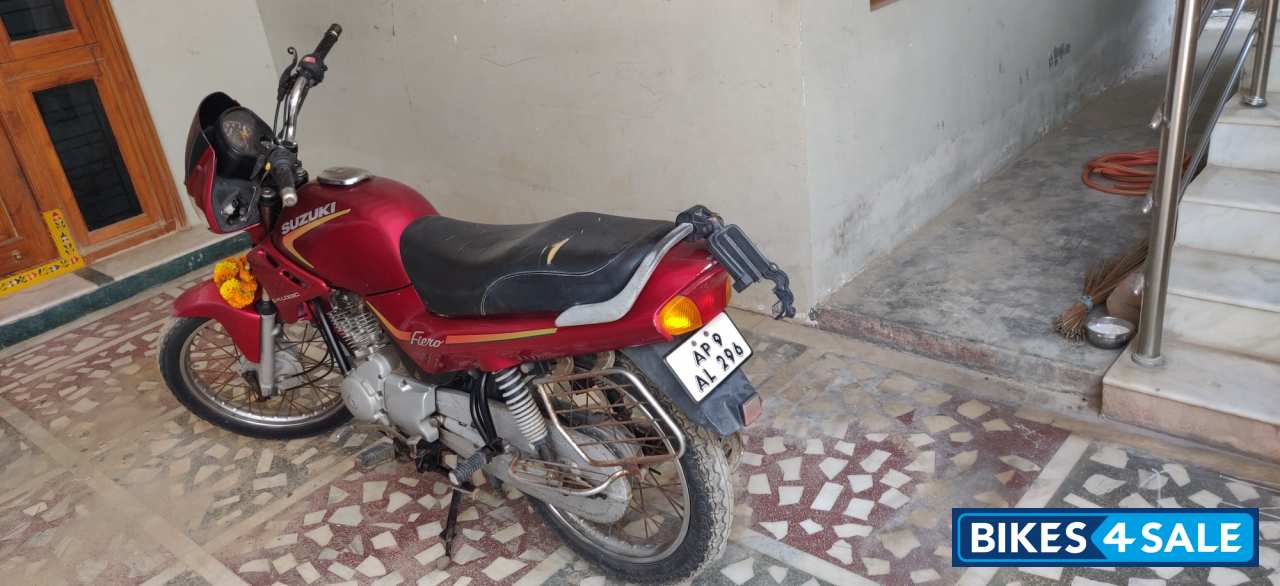Red Suzuki Fiero Red Suzuki Fiero