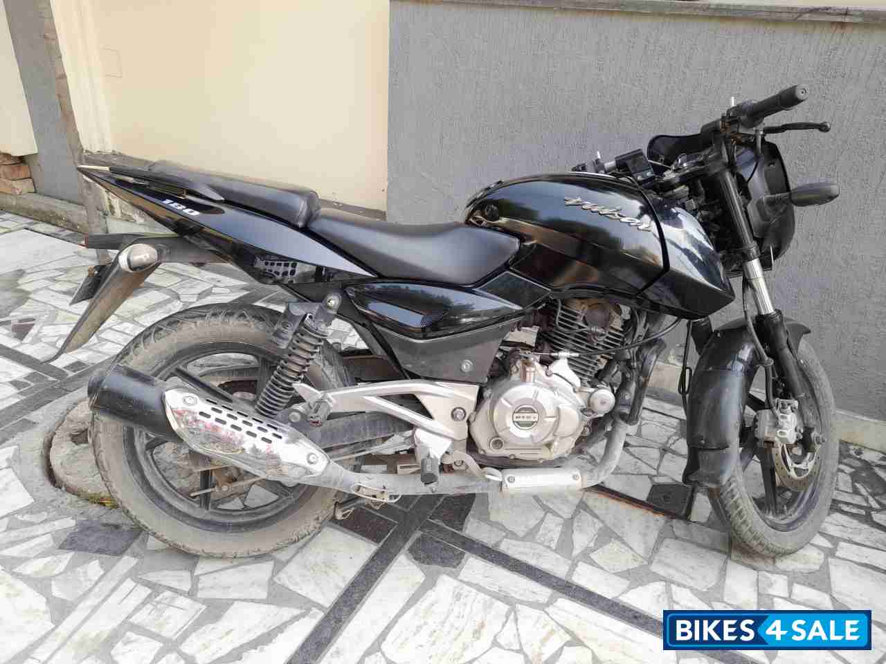 Bajaj Pulsar 180