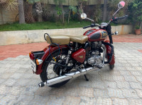 Chestnut Royal Enfield Classic 350