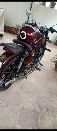 Royal Enfield Classic 500