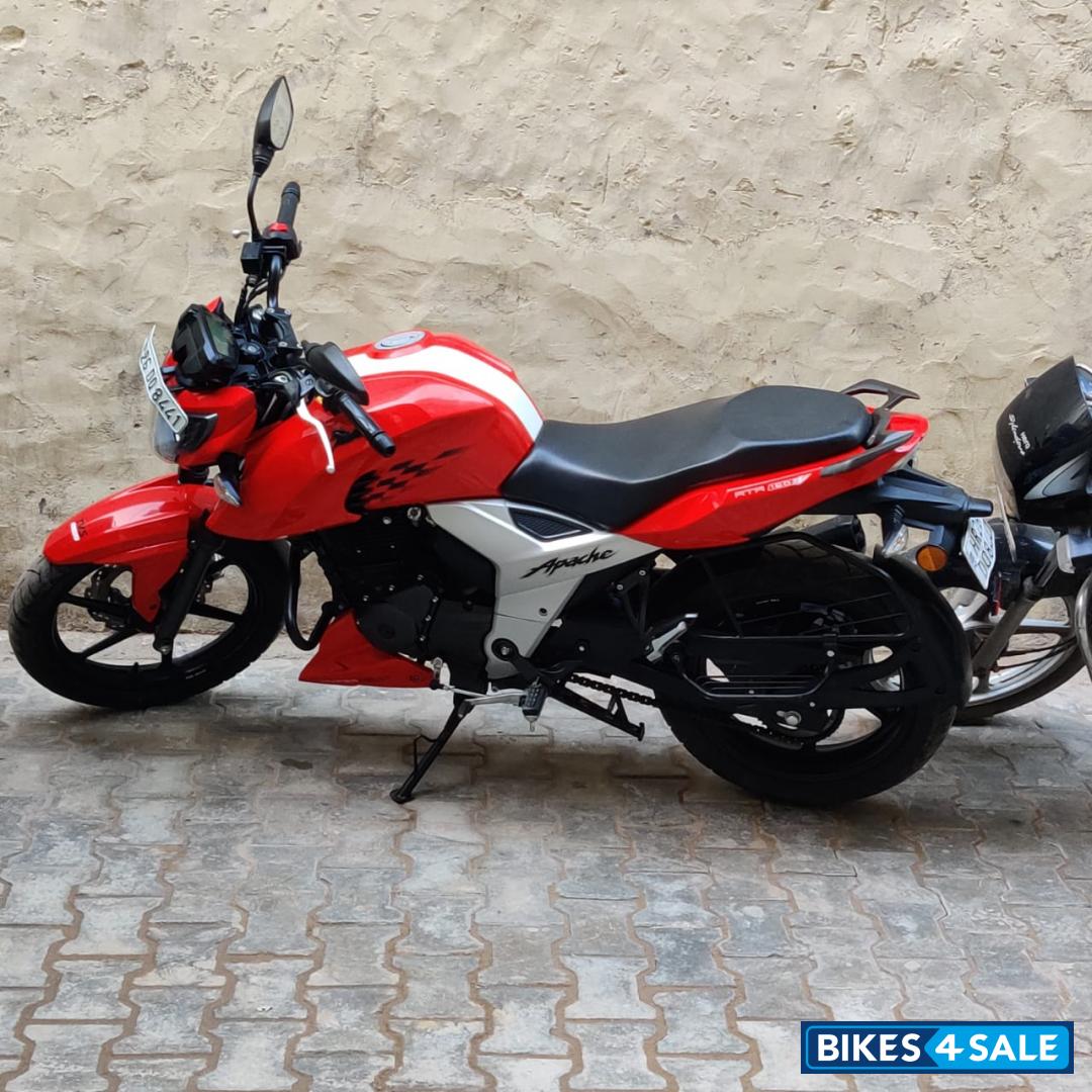 TVS Apache RTR 160 4V