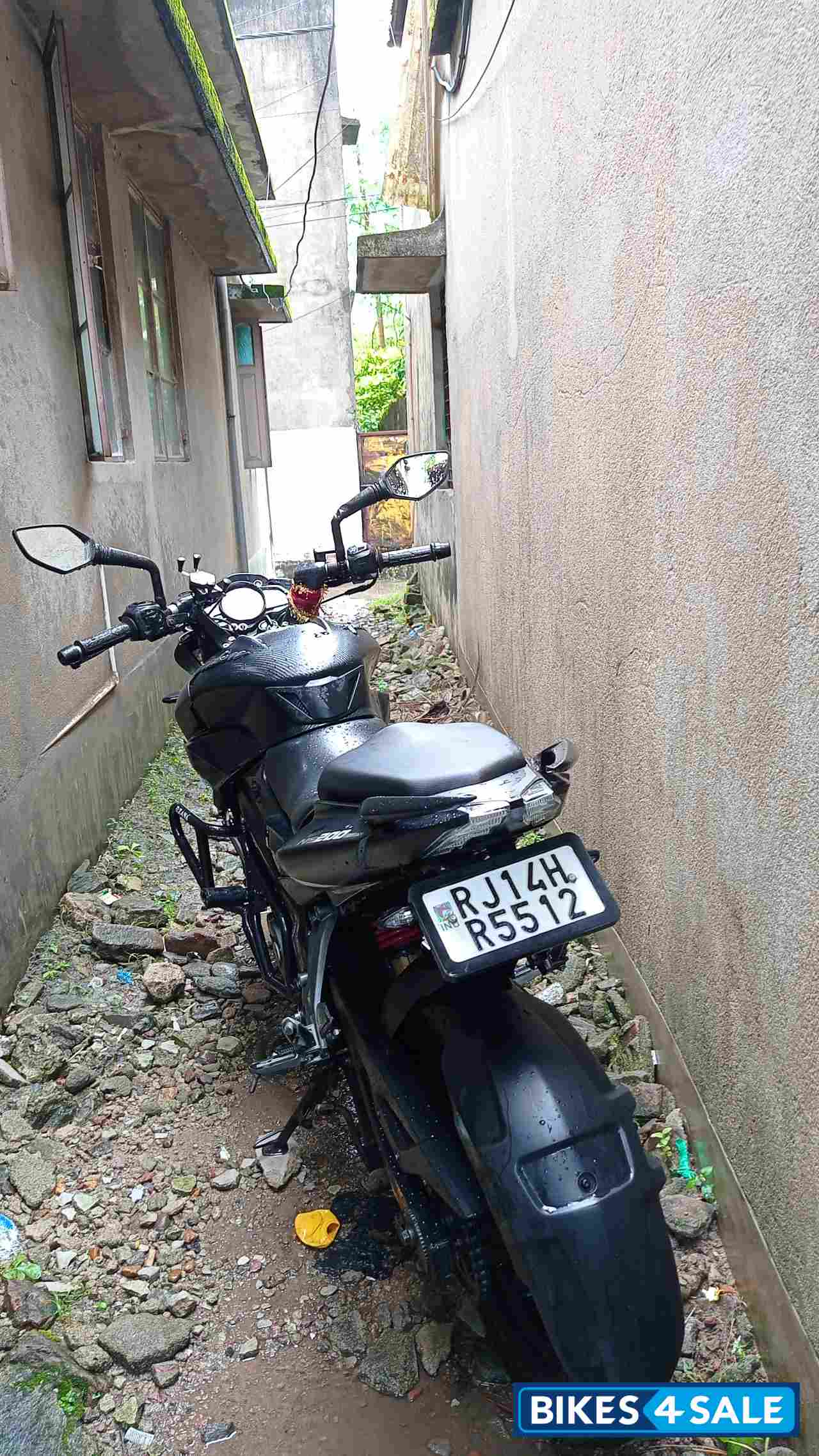 Bajaj Pulsar 200 NS