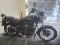 Black Royal Enfield Thunderbird 350