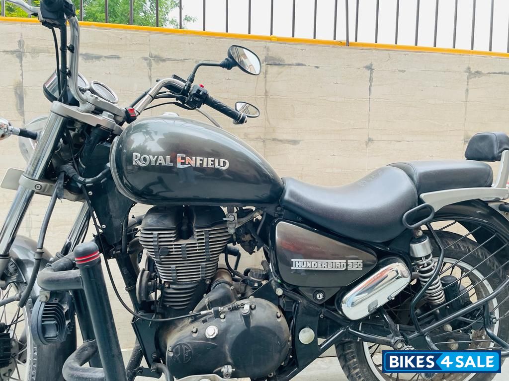 Lightning Royal Enfield Thunderbird 350 Lightning Royal Enfield Thunderbird 350