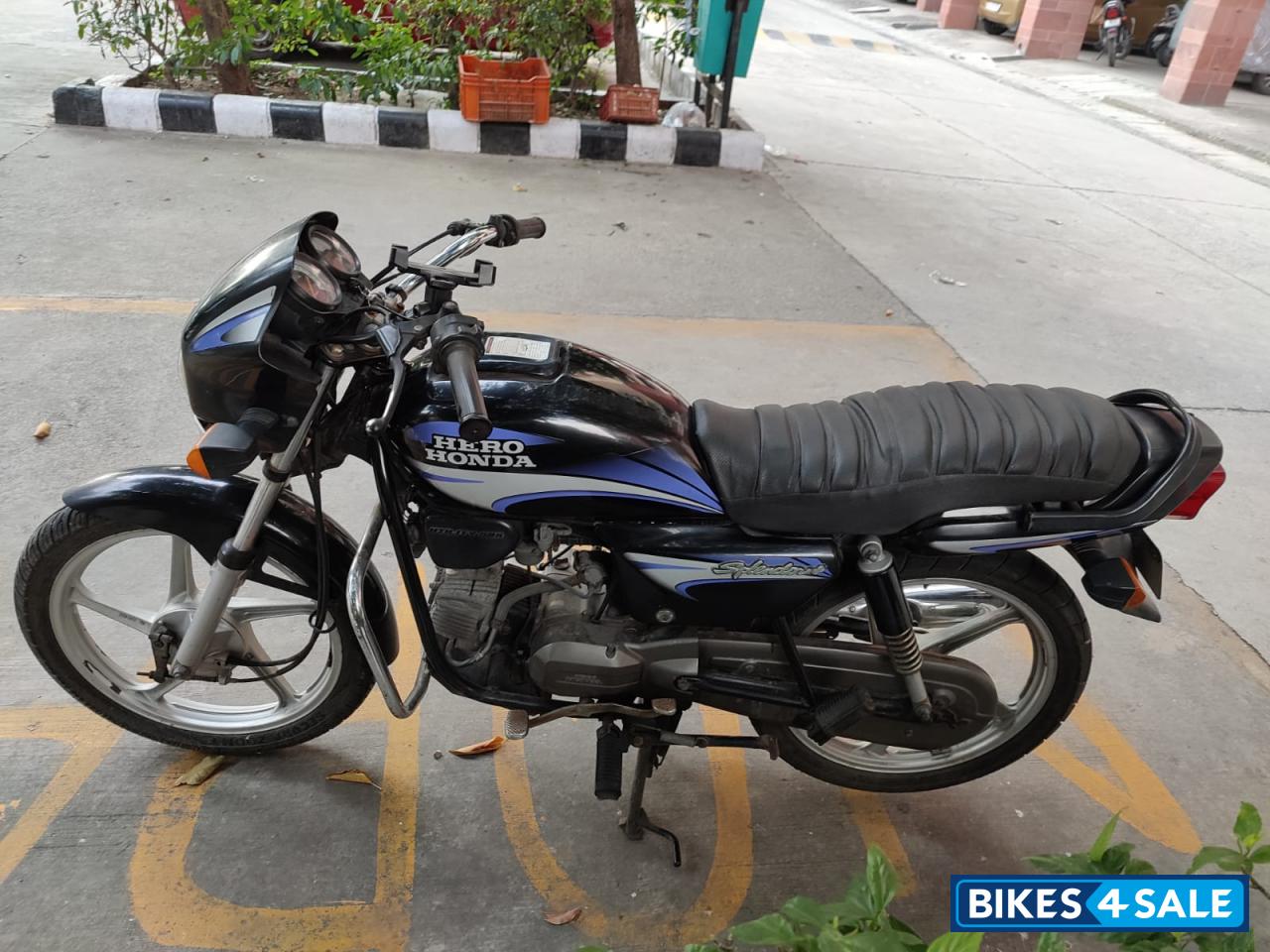 Black Blue Hero Splendor Plus