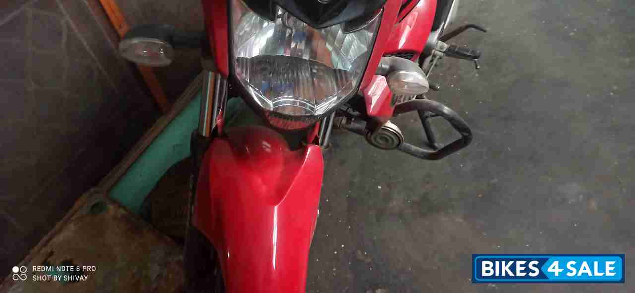 Red Yamaha FZ FI V2