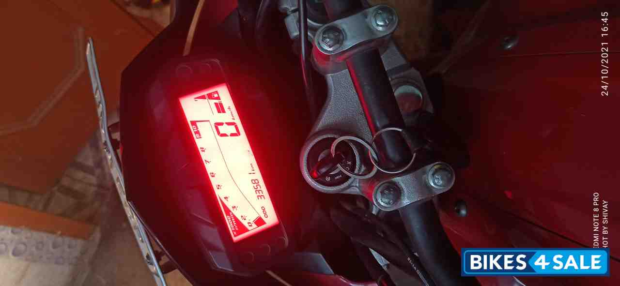 Red Yamaha FZ FI V2