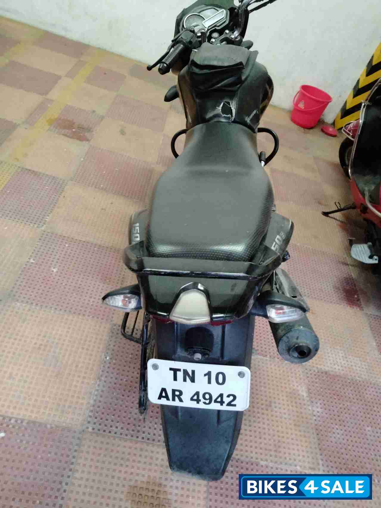 Bajaj Discover 150 S