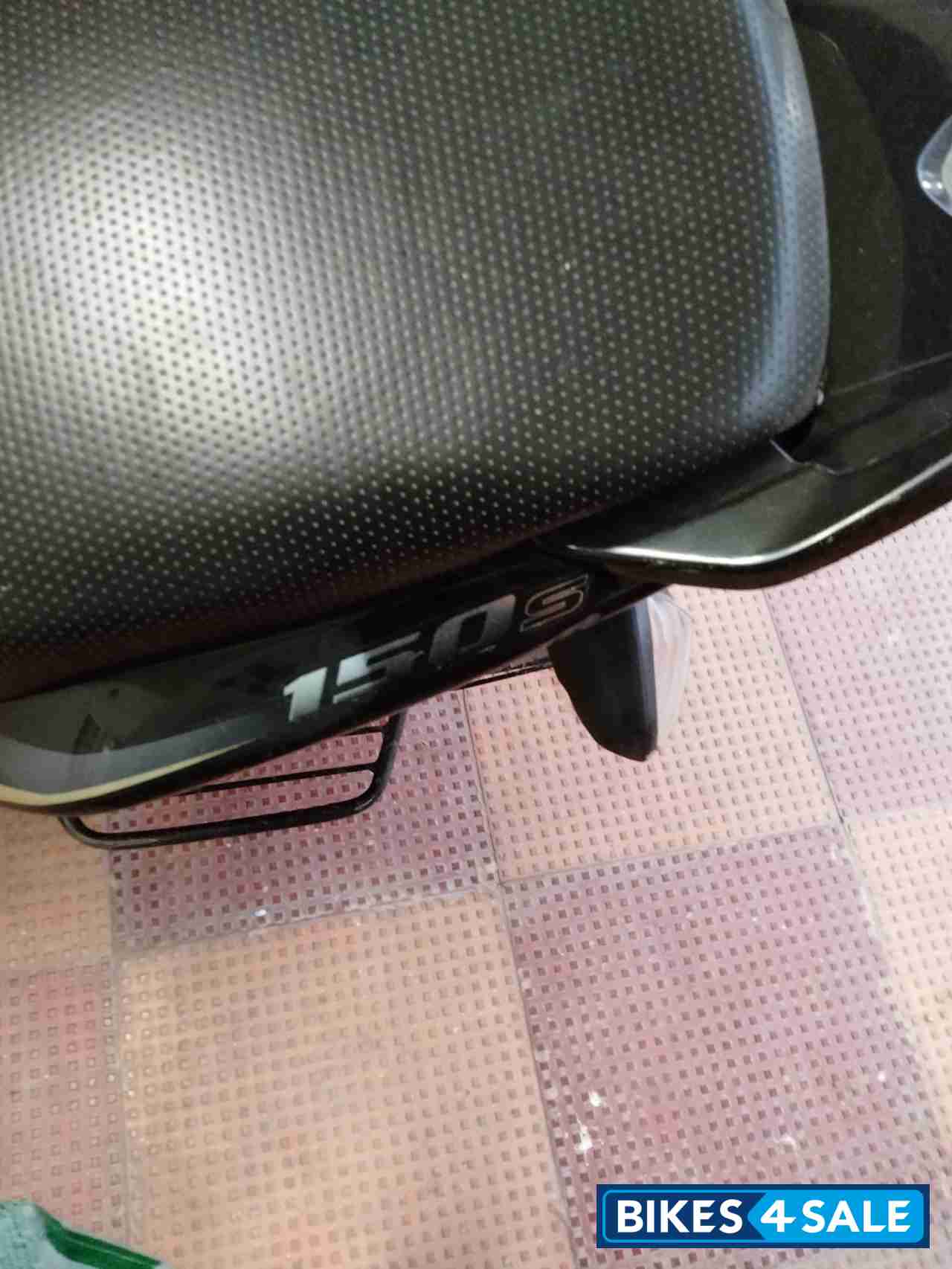 Bajaj Discover 150 S