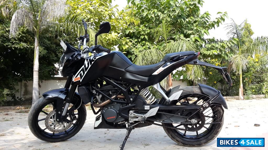 KTM Duke 200