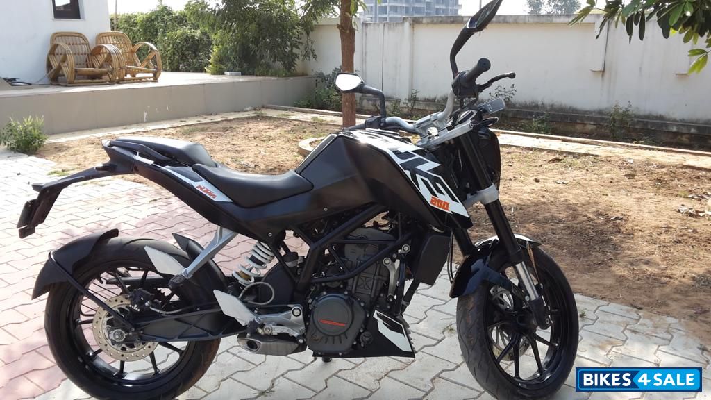KTM Duke 200