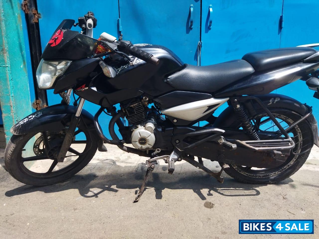 Black Bajaj Pulsar 135LS