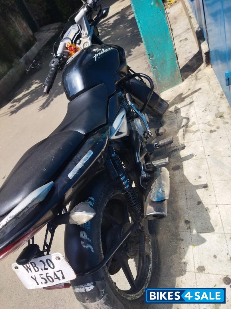 Black Bajaj Pulsar 135LS