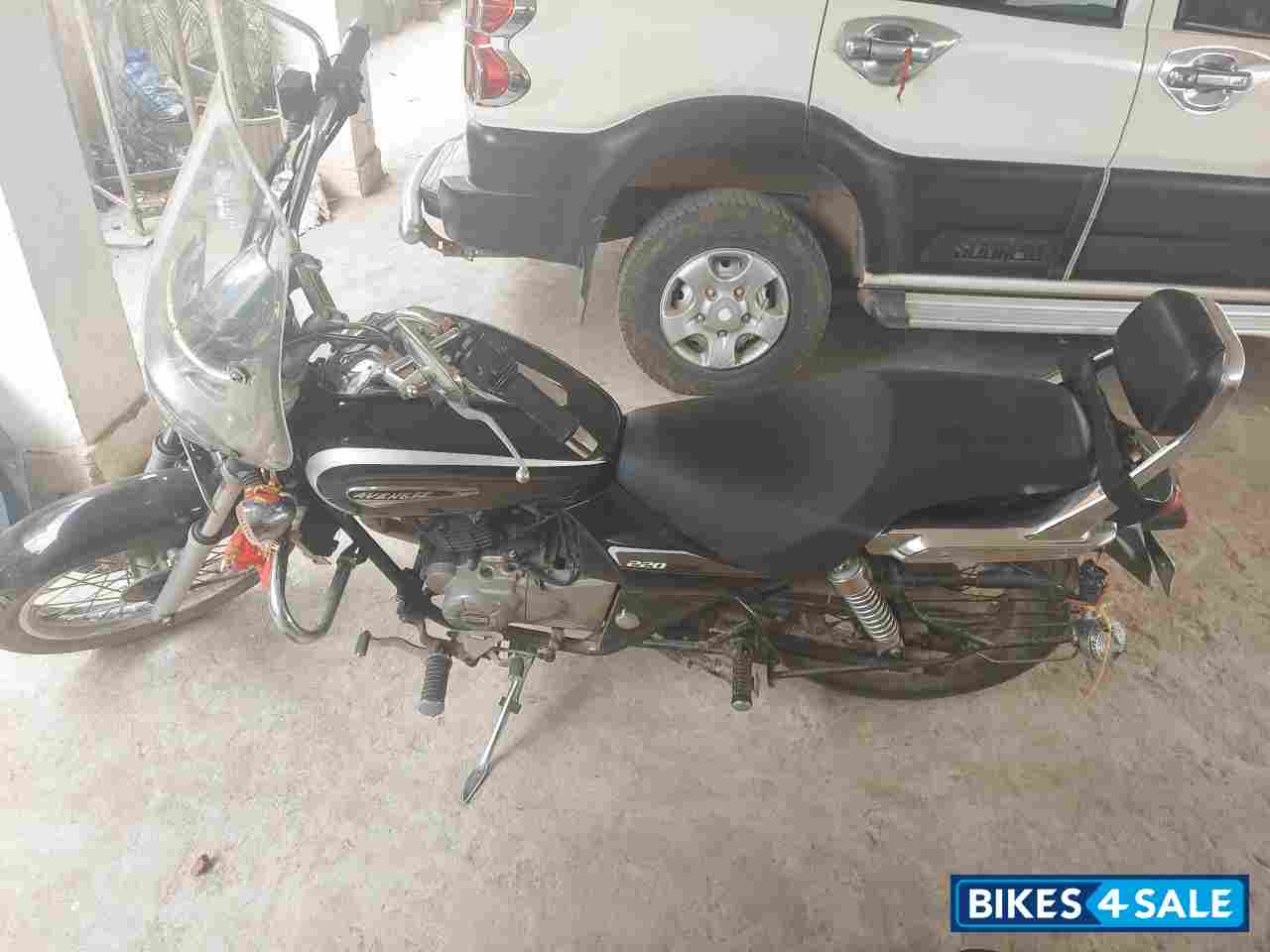 Bajaj Avenger Cruise 220