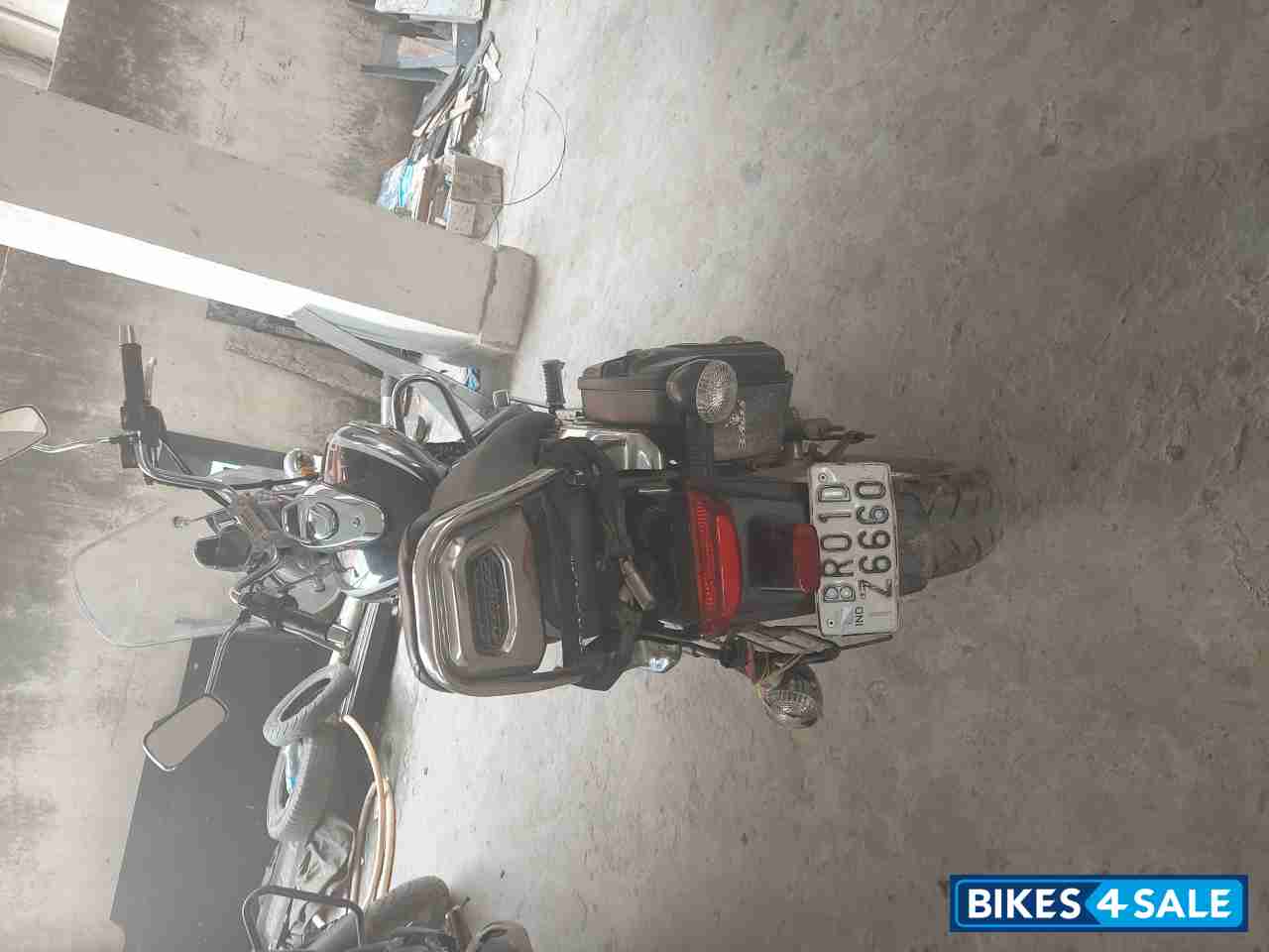 Bajaj Avenger Cruise 220