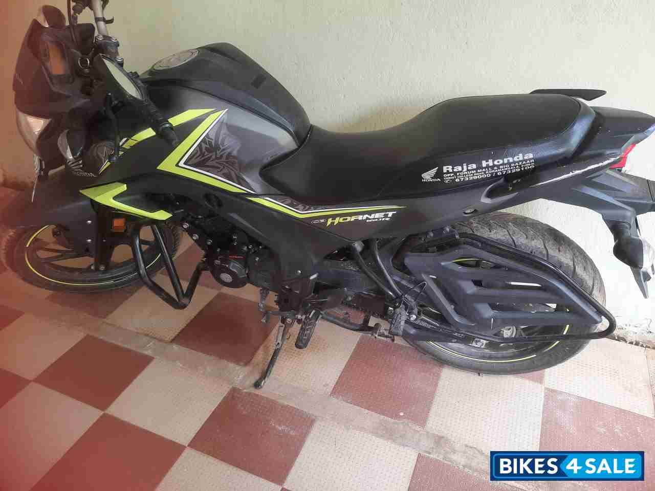 Green Honda CB Hornet 160R