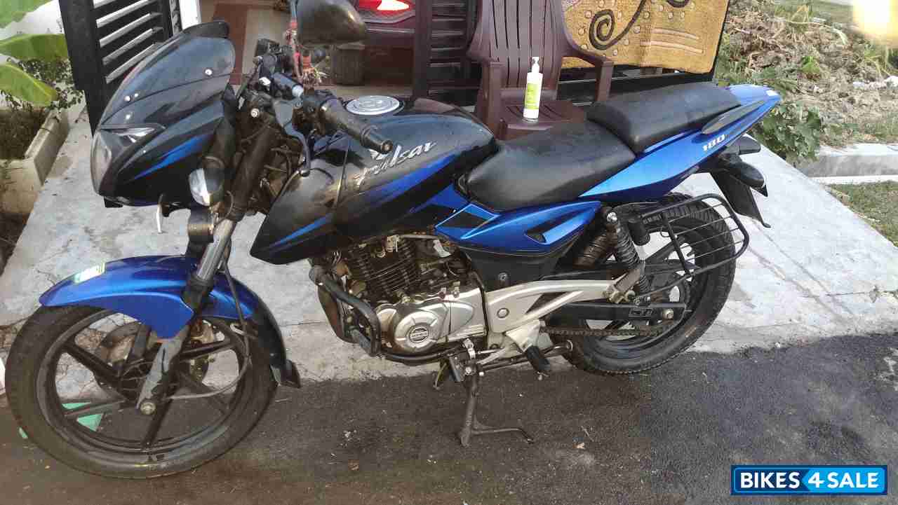 Blue Black Bajaj Pulsar 180 DTSi