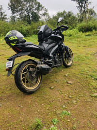 Matt Black Bajaj Dominar 400 Disc