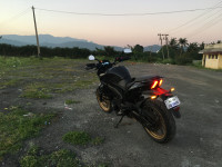 Matt Black Bajaj Dominar 400 Disc
