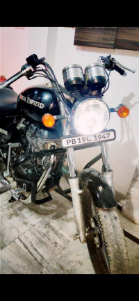 Black Royal Enfield Thunderbird 500