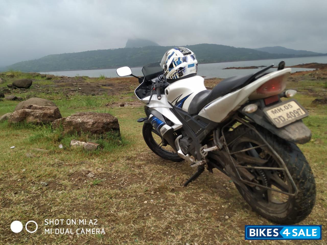 White Yamaha YZF R1S