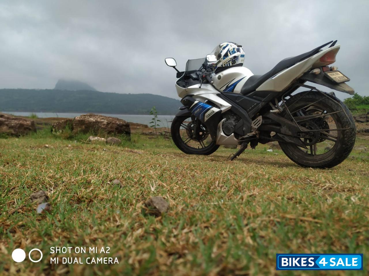 White Yamaha YZF R1S