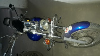 Blue Bajaj Avenger 220 DTS-i