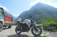 White And Gray Yamaha FZ FI V2