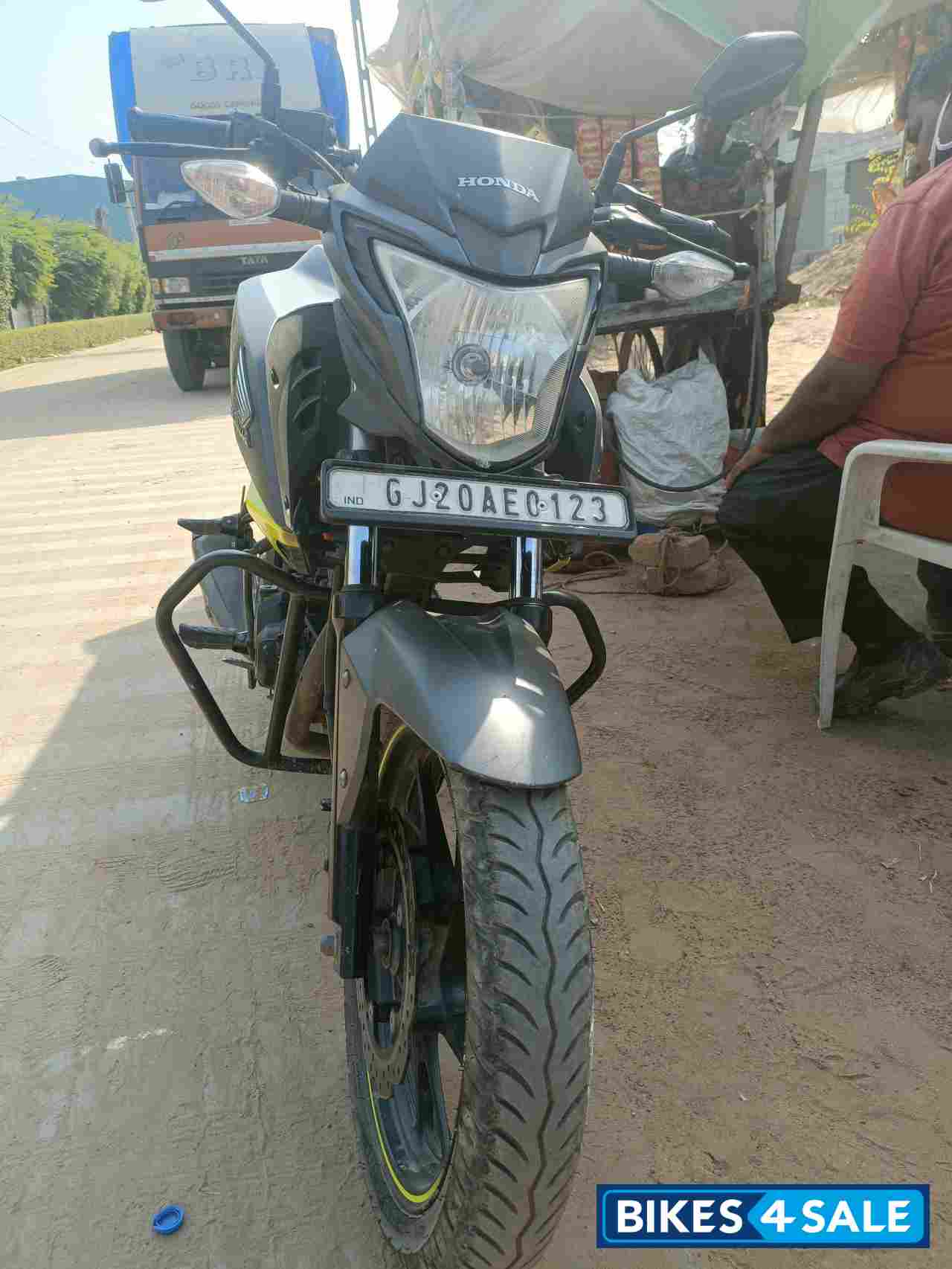 Honda CB Hornet 160R