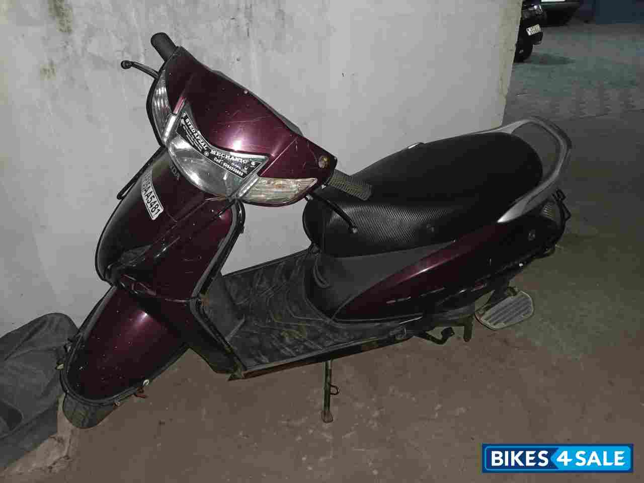 Purple Honda Activa 125