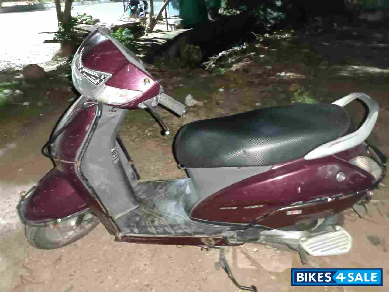 Purple Honda Activa 125