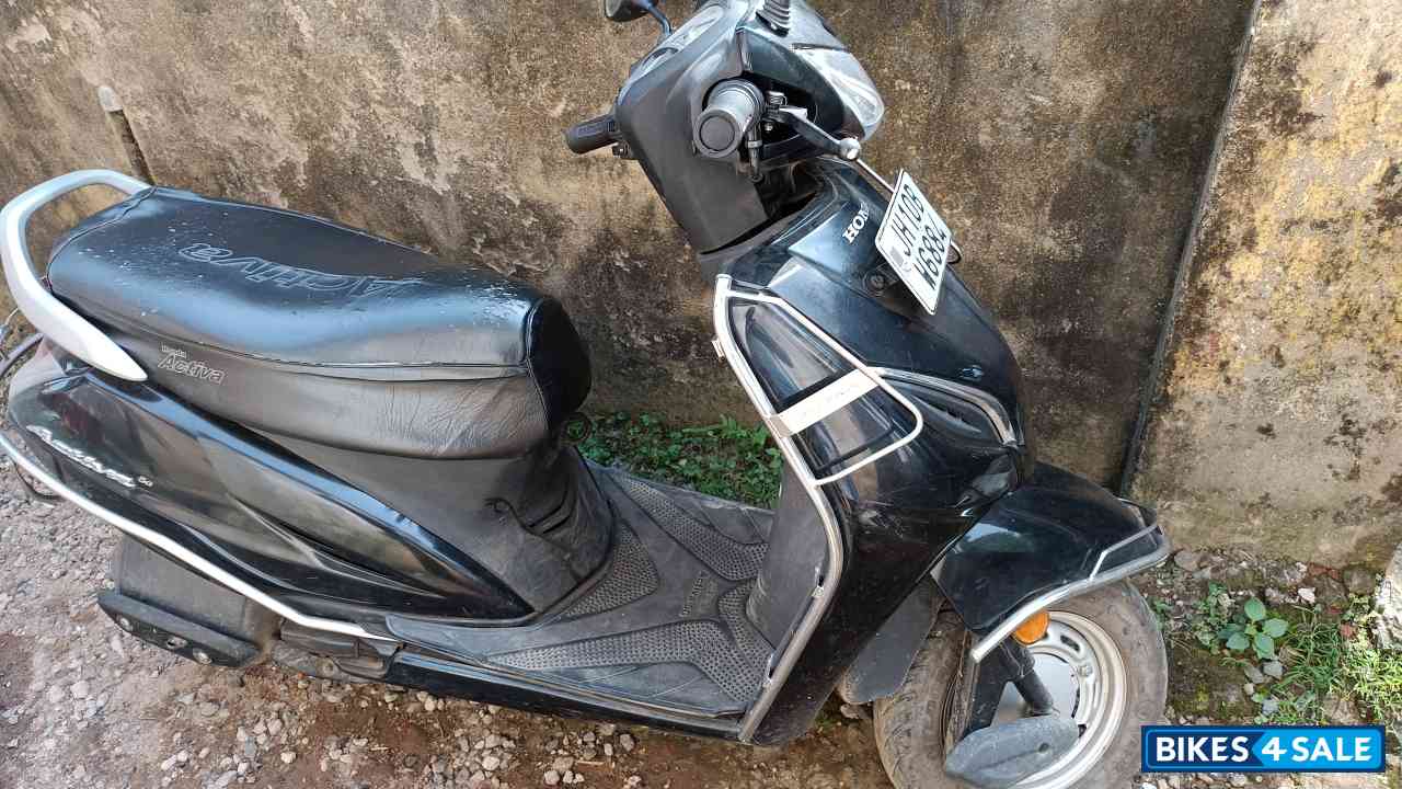 Black Honda Activa 5G